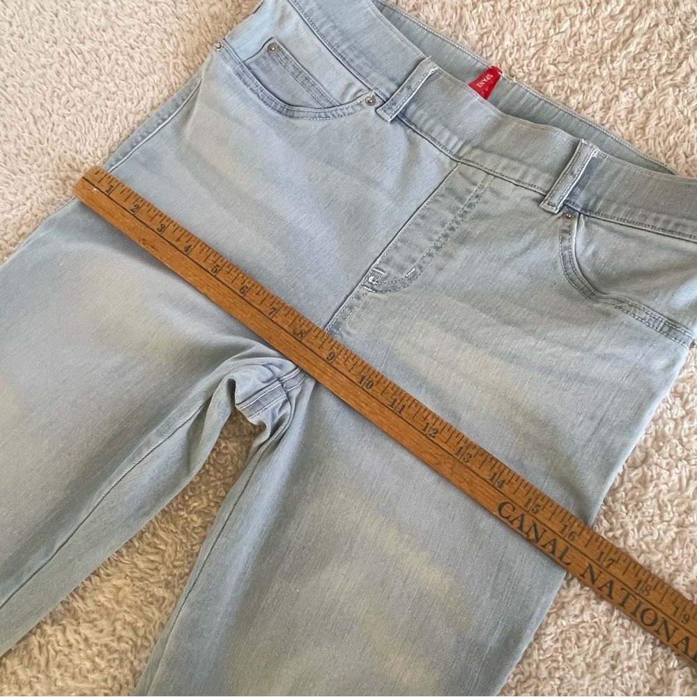 SPANX Light Blue Cotton Blend Stretch Flat Front Flare Leg Denim Jeans Medium - Picture 10 of 13